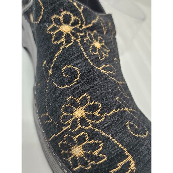 Sanita Slip-on Mule Clogs Womens Black and GOld Casual comfort SIZE 9 US - Picture 6 of 6